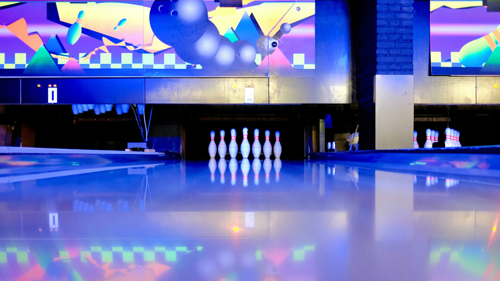BOWLING